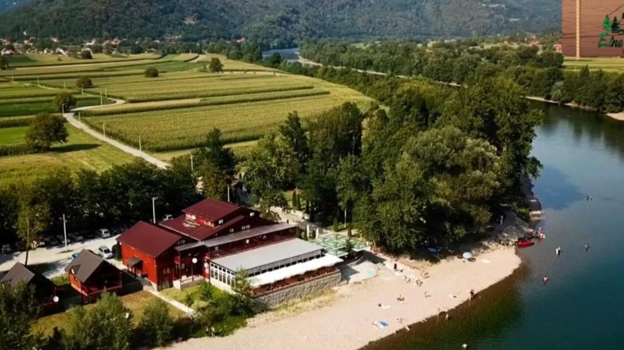 Vrhpolje Etno Selo Bok B&B 외부 사진