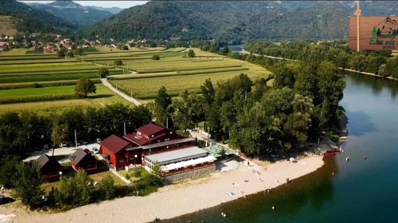Vrhpolje Etno Selo Bok B&B 외부 사진