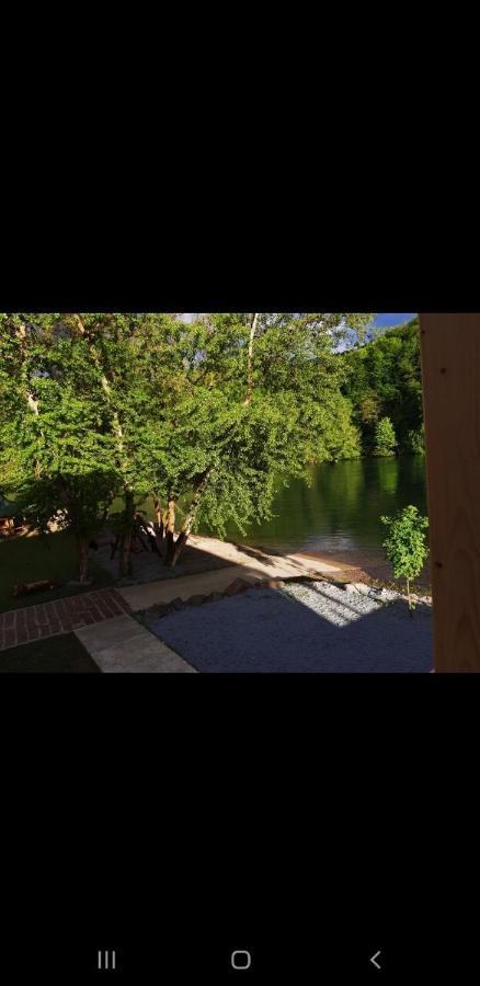 Vrhpolje Etno Selo Bok B&B 외부 사진